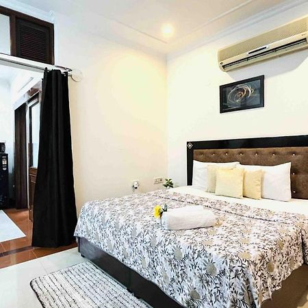 Olive Serviced Apartments - Defence Colony Új-Delhi Kültér fotó