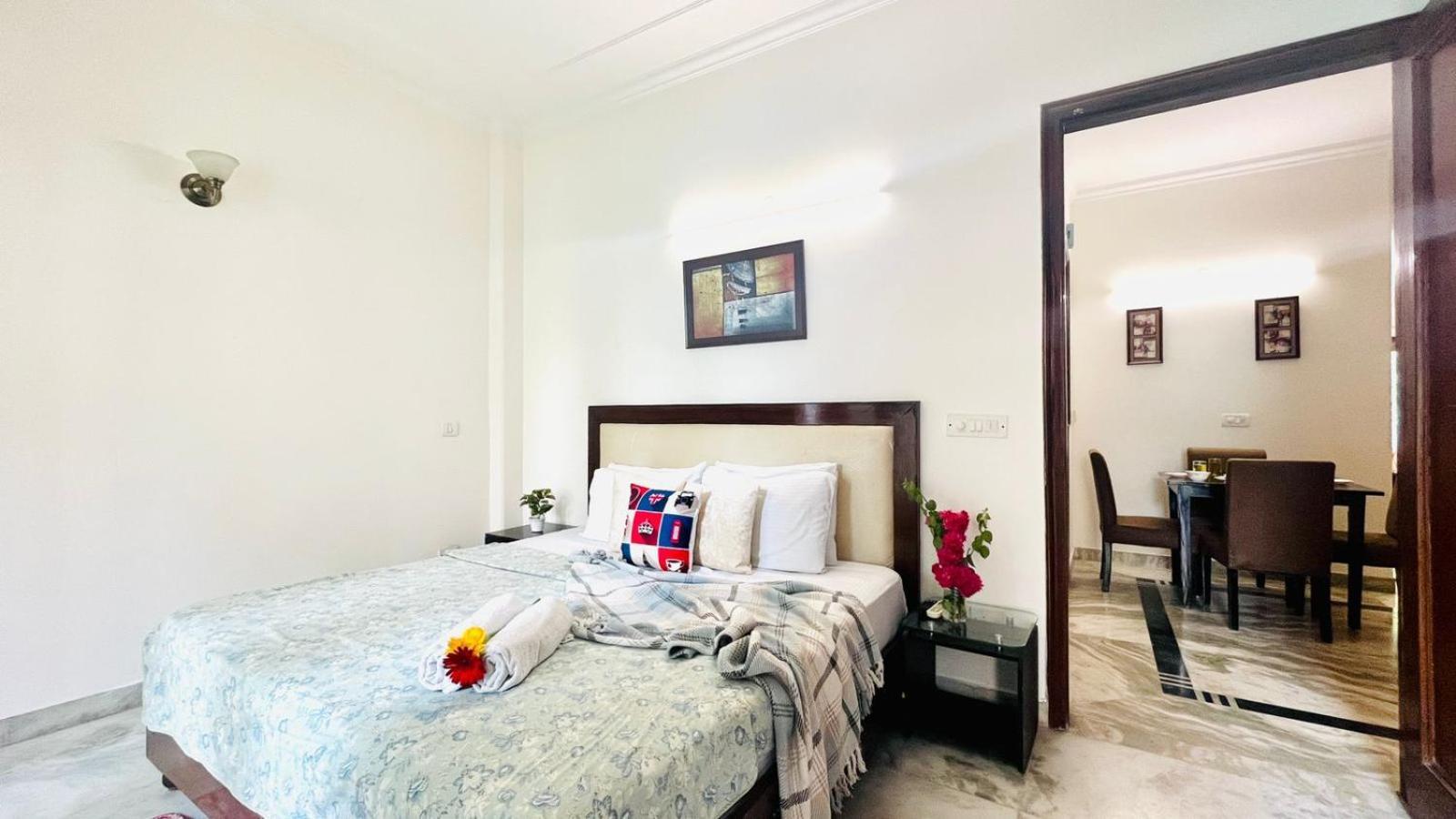 Olive Serviced Apartments - Defence Colony Új-Delhi Szoba fotó
