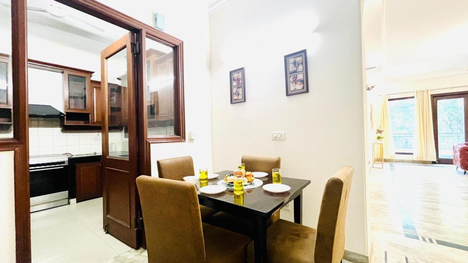 Olive Serviced Apartments - Defence Colony Új-Delhi Kültér fotó