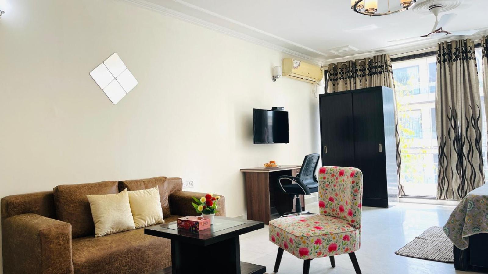 Olive Serviced Apartments - Defence Colony Új-Delhi Kültér fotó